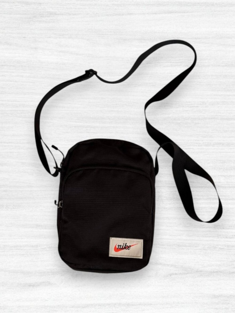 Nike Heritage Retro Logo Small Mini Crossbody Bag Black Shoulder Messenger